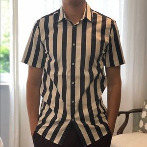 ZARA STRIPED SHORT-SLEEVE BUTTON UP